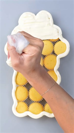 Creative ideas for decorating cupcakes at home