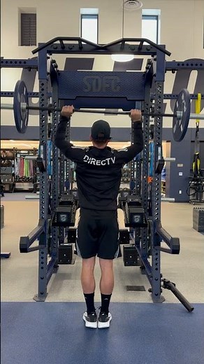 Barbell military press