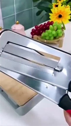 Multifunctional Cabbage Shredder – Stainless Steel Vegetable & Fruit Cutting Knife