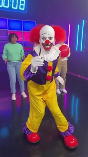 Pop the balloon #pennywise#poptheballoon #creepy