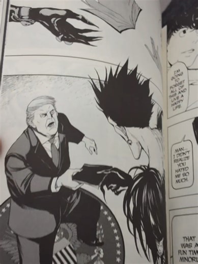I DID NOT think he was gonna be in my death note book💔 ... I'm pretty sure that's him under where he was standing it had like eagles so I think it is #funny #deathnote #manga #donaldtrump #fyp