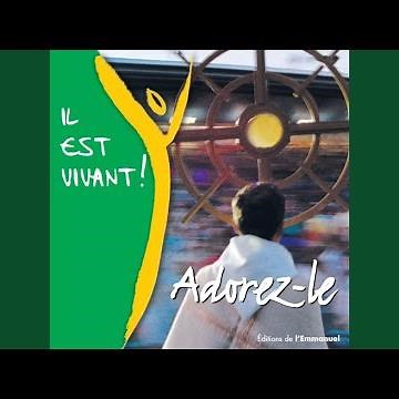 Qui regarde vers lui