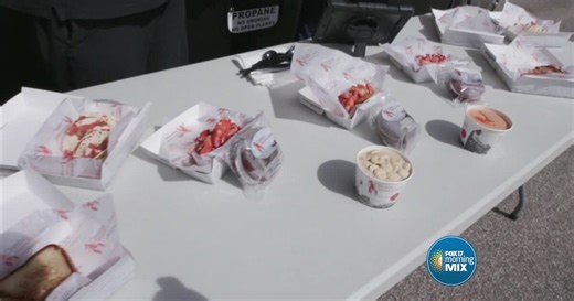 Cousins Maine Lobster brings New England seafood to West Michigan