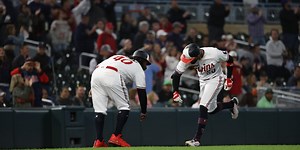 Castro, on 'another level,' hits decisive blast to rally Twins