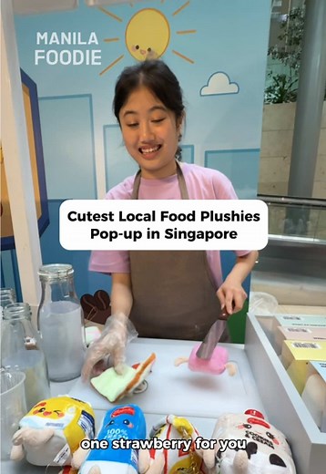 Cutest Local Food Plushies Pop-Up In Singapore 😍 📍Changi Airport Terminal 3, Basement 2, opposite Kopitiam 🗓️ 2–3 August, 9–10 August 🕣12-4pm and 5-9pm 📍Bugis , Level 2 Atrium 🗓️26–27 July, 2–3 August 🕣12-4pm and 5-9pm