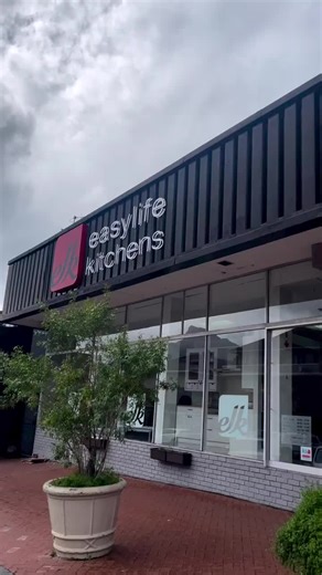 Our showrooms really showcase the latest and innovative kitchen and home design - With 35 to choose from, start your design journey today!