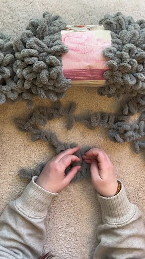 Easy DIY Chunky Knit Throw Blanket Tutorial with Loop Yarn