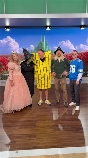 592K views · 2K reactions | Happy Halloween from the FOX 17 morning crew! 李 | Janice Allen FOX 17 | Facebook