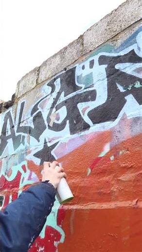 Drows one quick throw up #graffitithrowup #graffitibombing