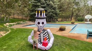 Toiyjofe 6.3FT Halloween Inflatable Skeleton with Candle & LED Lights – Spooky Blow Up Yard Decoration for Outdoor Halloween Party or Day of the Dead Theme