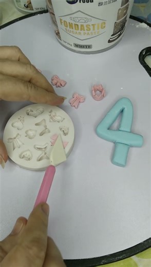 little bow mold fondant toppers #fondantcaketopper