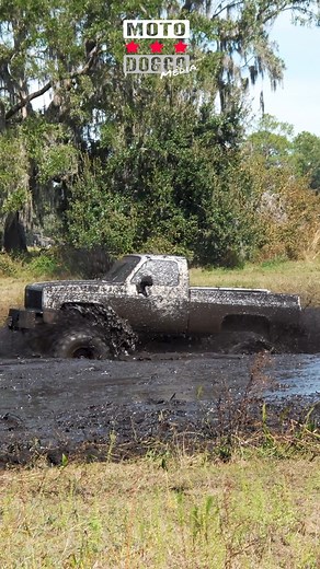 Square Body Chevy Mud Digging #horsepower | Moto Doggo