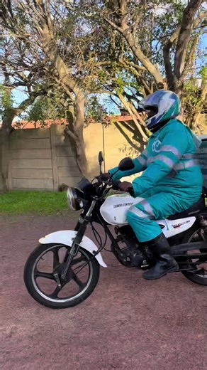 meals on wheels community services x checkers 60 60 this mandela week🤝🏽❤️ #mealsonwheelsplumstead #mealsonwheelscommunityservices #fyp #donations #feedthehungry