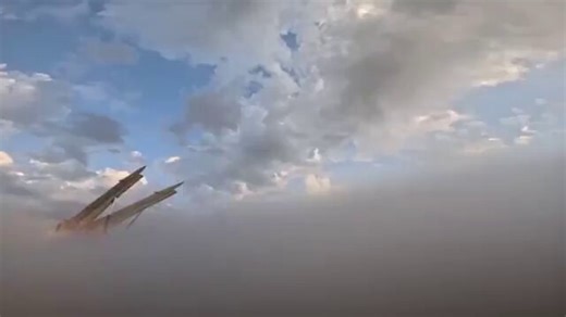 Iran Upgrades to Dual Launchers – Entering a New Strike PhaseIran has started using dual launchers for medium-range missiles such as the Kheibar Shekan - 1,400km range.This may indicate that Iran is entering a new stage.Several models of short-range missiles with ranges of up to 700 km are already operating on dual launchers. According to my calculations so far, Iran still possesses thousands of these short range missiles, which target American bases and the infrastructure of Gulf countries.