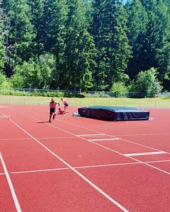 13K views · 424 reactions | 3 mile run followed by pushups & explosion long jumps. Honestly felt so good to get out in the sun with my family and soak up the beautiful PNW. #activeliving #healthy #doyourbest #workout #pnw #fitness #livingthedream #longjump #explosion #getmoving | "Mighty Mouse" Johnson | Facebook
