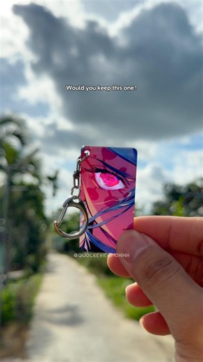 Bold from every angle | Keychain Display