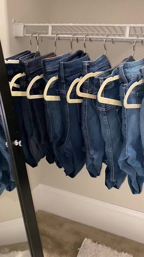 Effective Ways to Organize Jeans in Your Closet