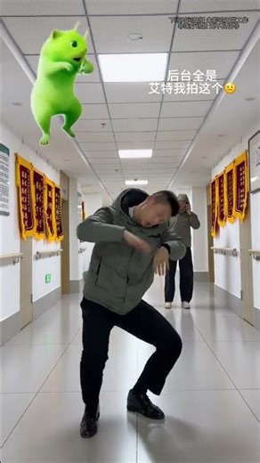 Alien Cat vs Grootel: A Striking Contrast