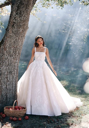 Try the Disney Fairy Tale Weddings collection now at The Ivory Dressing Room 🤍 One of the select few UK stores lucky enough to be a stockist of this exclusive collection! Book your appointment today at www.theivorydressingroom.co.uk ✨ Dress: Snow White @disneyweddings @Allure Bridals