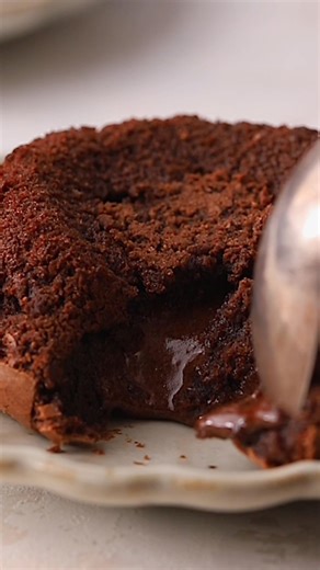 These Lava Cakes are surprisingly easy to make and gluten free! | The Recipe Rebel