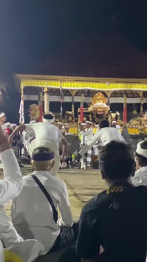 Tetamburan ida🙏🏻 #balineseheritage #pengiringratumas #pengiangankangin