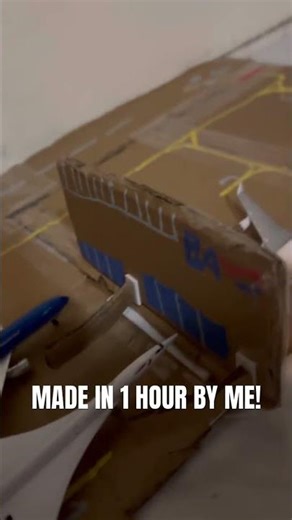 (Made in 1 Hour) Cardboard airport with planes!! (Homemade!)