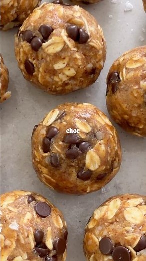 Choc Chip Oat Energy Balls #healthyfood #blissballs #healthyrecipes #nutritionist