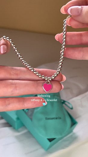 tiffany and co heart tag bead bracelet unboxing 🩵 i had to replace my old one because the heart fell off..the pink is so cute~ #tiffanyandco #tiffanybracelet #jewellery #bracelet #silverjewellery