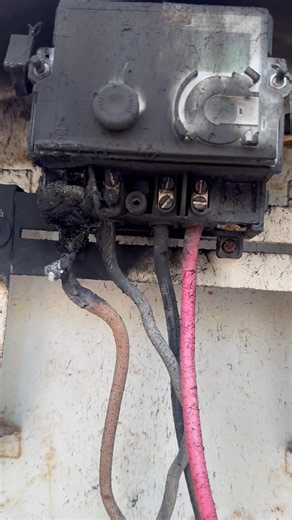 💯🔥Single Phase Electrical Meter Block Burnt💥 electricity, single phase, Meter block#video#Shorts