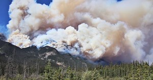 Wildfire risk increasing across Alberta as warm temperatures persist into September