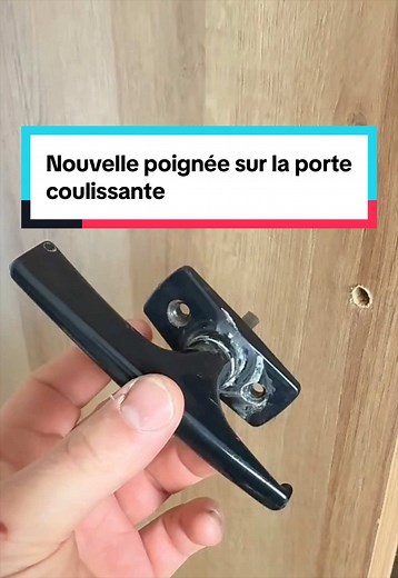 Installer poignee porte coulissante chambre