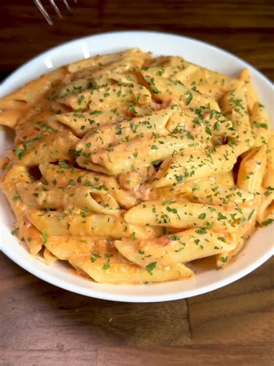 Easy Cheesy Tomato Pasta Recipe