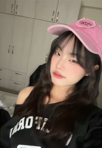 看得出來我只帶一邊隱眼嗎 還有帽子很可愛💕💗💖💓💞🎀#06 #fyp