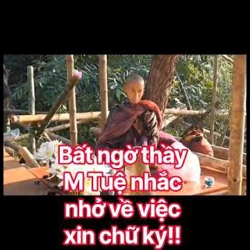 Monk Minh Tue's gentle reminder about requesting autographs...