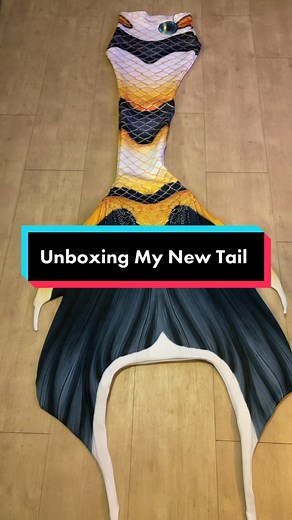 My FinFolk Idol tail has arrived!