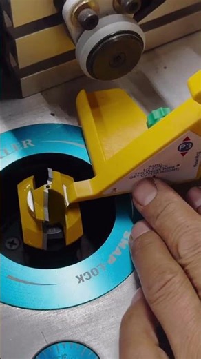 Perfect Lock Miters Made Easy 🔥 | FitFinder 1/2 Gauge + Lock Miter Bit