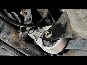 How to replace the central engine mount in the Smart ForTwo?