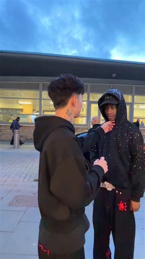 Red cherry blossom jeans 🤫