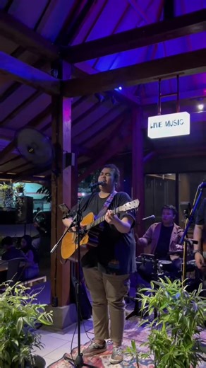 Bila ternyata sesungguhnya aku terlalu cinta dia 💔🥀 Terlalu cinta - rossa , lyodra #rossa #lyodra #terlalucinta #indocover