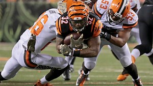 Jeremy Hill videobombs Sanu's postgame interview