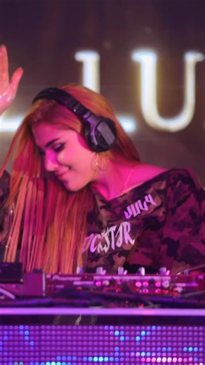 Yosamin Davlatova on Instagram: "😎⚡️"