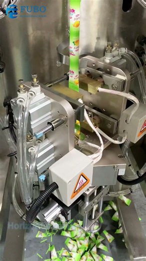 Triangle sachet packaging machine