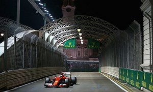 Sebastian Vettel wins Singapore Grand Prix