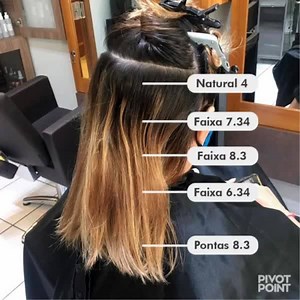 Domine as técnicas dos melhores no mundo em nosso curso Design de Cor. A Pivot Point é melhor maneira de alavancar sua carreira. O que irá aprender no curso: - Técnicas de degradês - Descoloração free hands - Técnicas de mechas - Tendências de cor. Leitura e reprodução de referências E muuuito mais! Certificação Internacional 🥇 Quer receber a programação completa do curso? Basta se cadastrar que entraremos em contato! Imagens: Educador Elton Nunes | Pivot Point Brasil