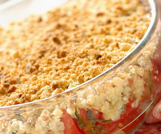 Le crumble aux tomates, une recette de Cyril Lignac