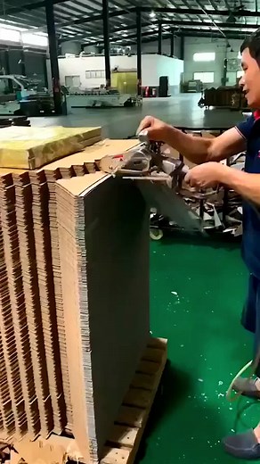 Cardboard Cutting Techniques in Industrial Settings