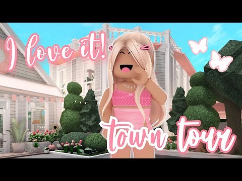 AESTHETIC BLOXBURG TOWN TOUR! 🌷💓 + SPEEDBUILD | Bloxburg Builds | Roblox