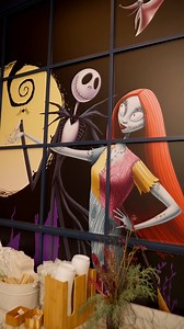 🎃☕️ Take a peek inside our Books & Brew pop-up café! With decor and sweet treats inspired by Disney Tim Burton’s The Nightmare Before Christmas, this is one you won’t want to miss. Last day today! Stop by Daily Provisions Manhattan West before 9pm. | Disney Books