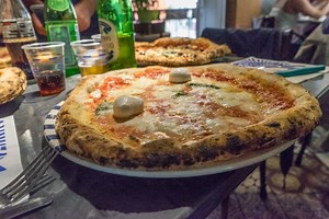 What to Eat in Naples Italy...and How to Eat It!
