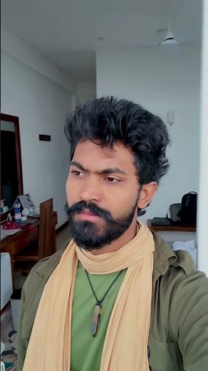 නිවාඩුවකුත් දාගෙන අයහපත් කාලගුණය නිසා ගමන යන්න බැරිව වැස්සත් එක්ක තරහ වෙන්නත් බැරිව ඉන්න මම 😒